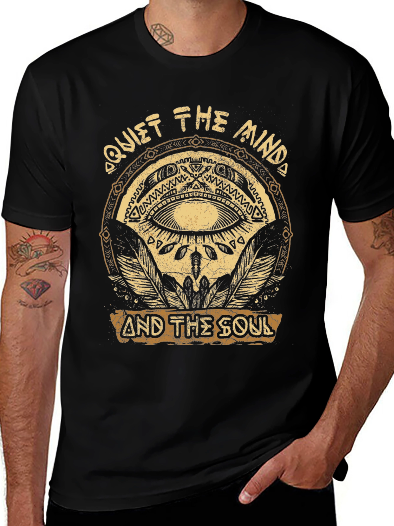 Camiseta Negra con Diseño Quiet The Mind