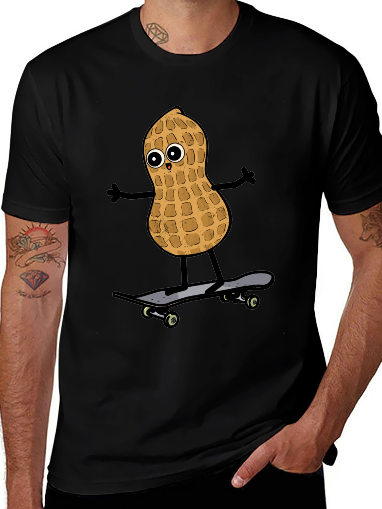 Camiseta Negra con Diseño de Cacahuete Skater