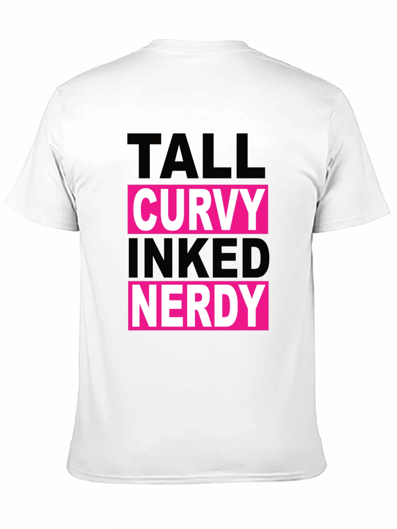 Camiseta Negra: Alto Curvy Tatuado Nerd