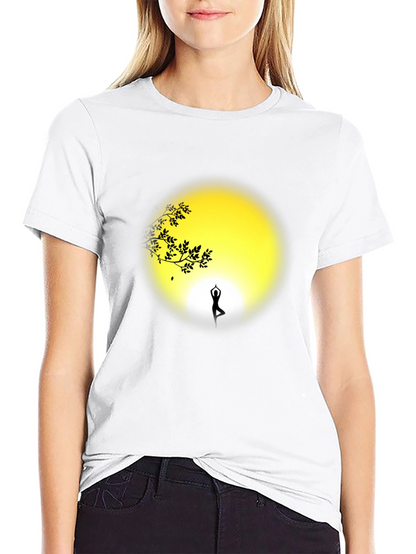 Camiseta Negra Yoga Silueta Árbol y Luna