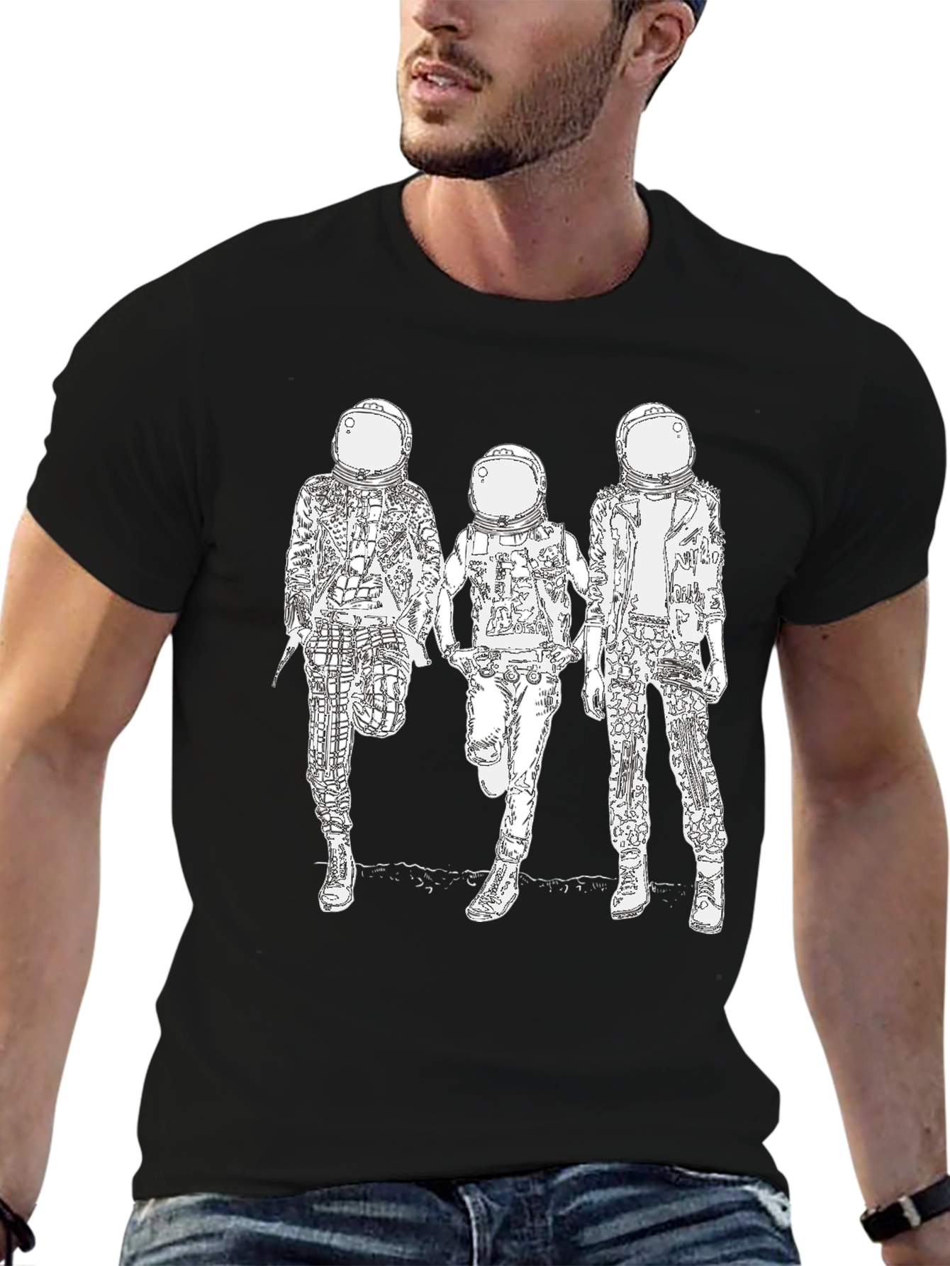 Camiseta Negra con Diseño de Astronautas