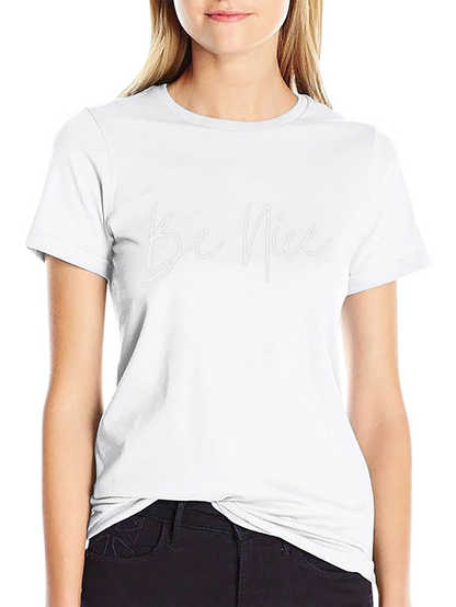 Camiseta Negra Be Nice - Moda Casual