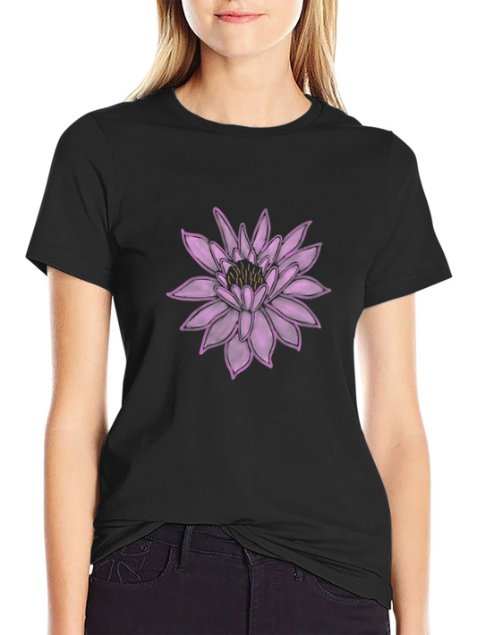 Camiseta Negra con Diseño Floral Púrpura