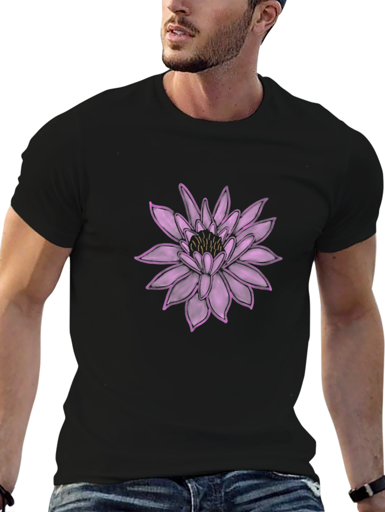 Camiseta Negra con Diseño Floral Púrpura