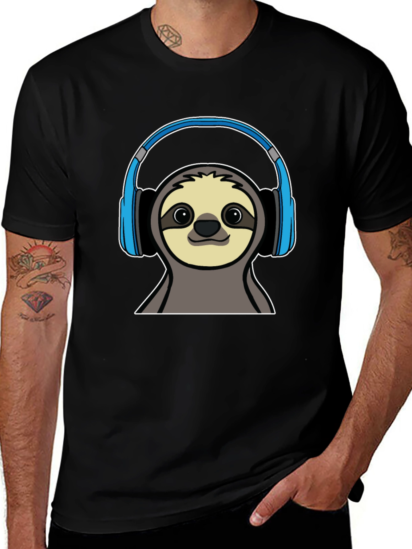 Camiseta Negra con Diseño de Perezoso con Auriculares