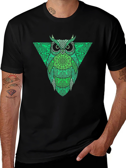 Camiseta Hombre Negra con Búho Triángulo Verde