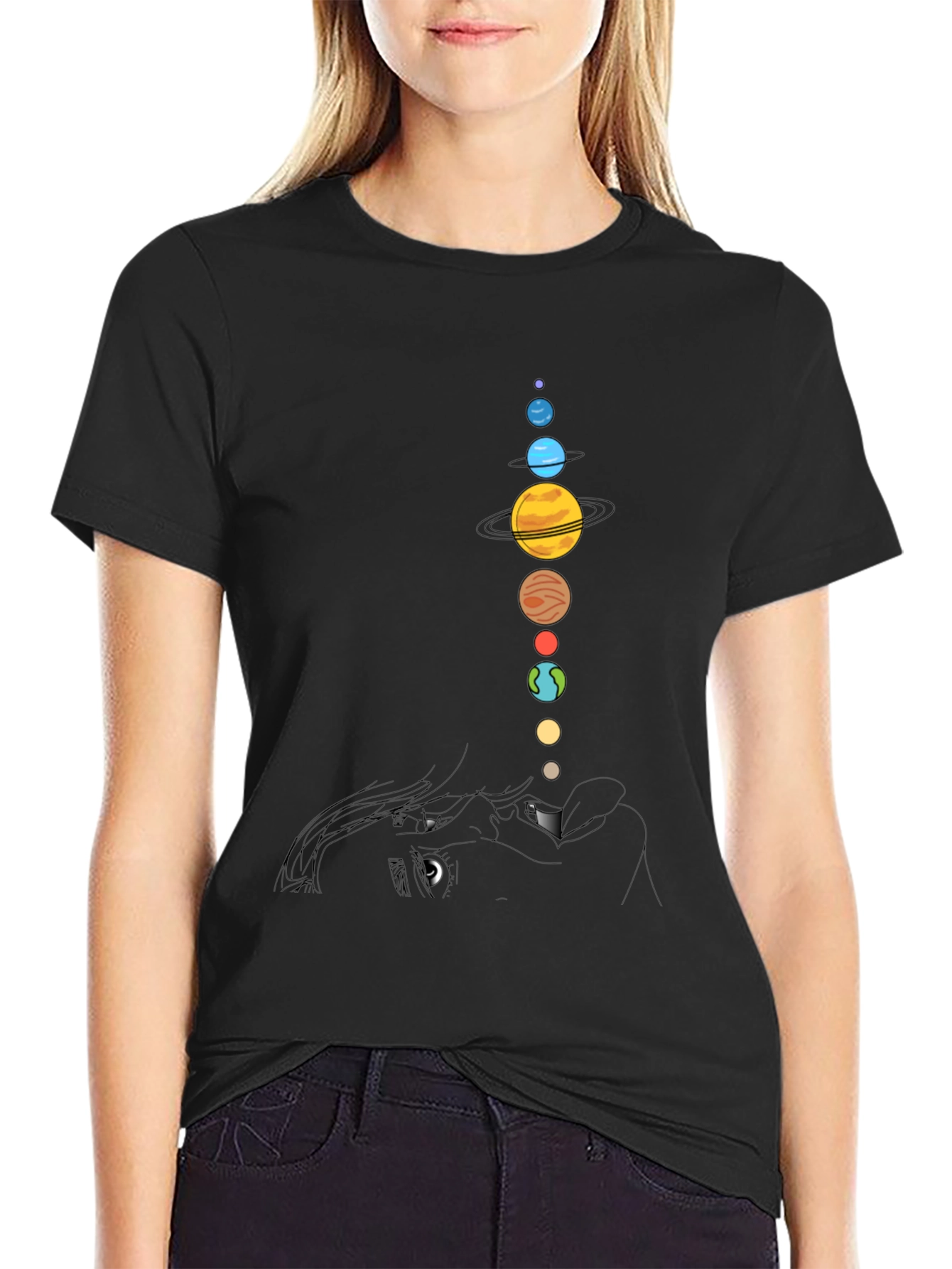 Camiseta Negra con Diseño de Planetas y Rostro