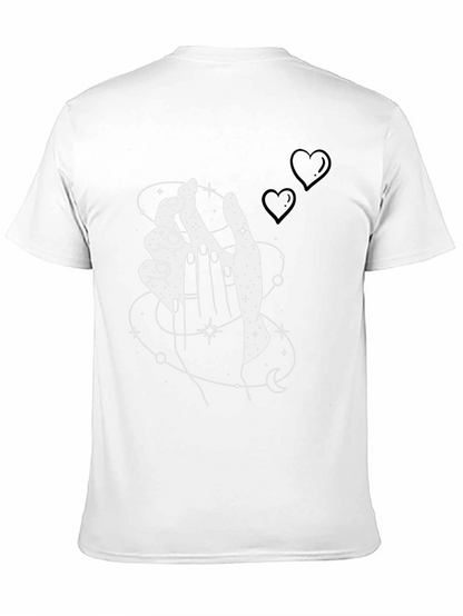 Camiseta Negra Mística con Diseño de Manos y Estrellas