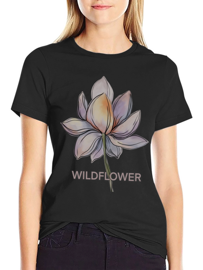 Camiseta Negra con Diseño Floral Wildflower