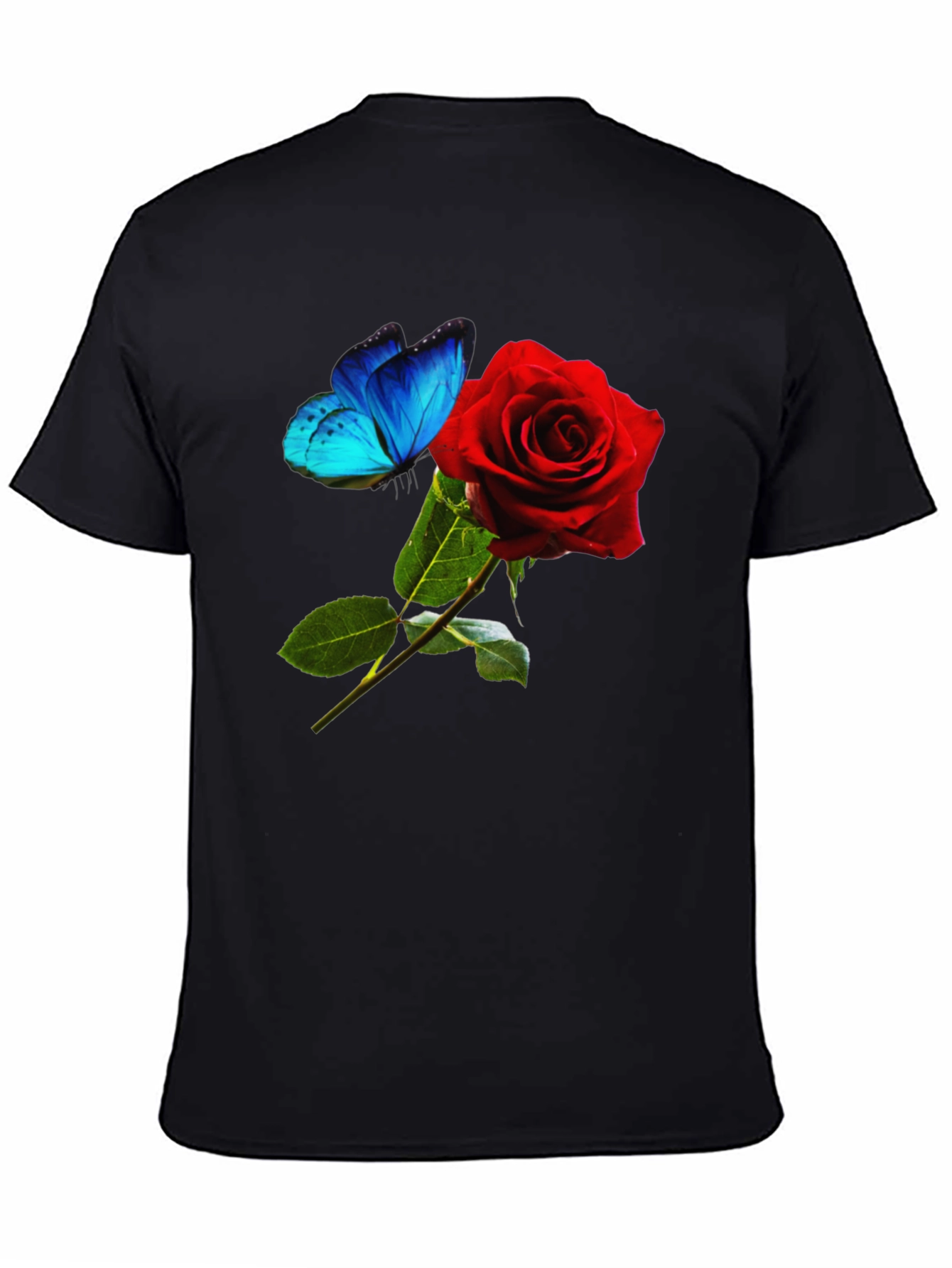 Camiseta Negra: Rosa Roja y Mariposa Azul