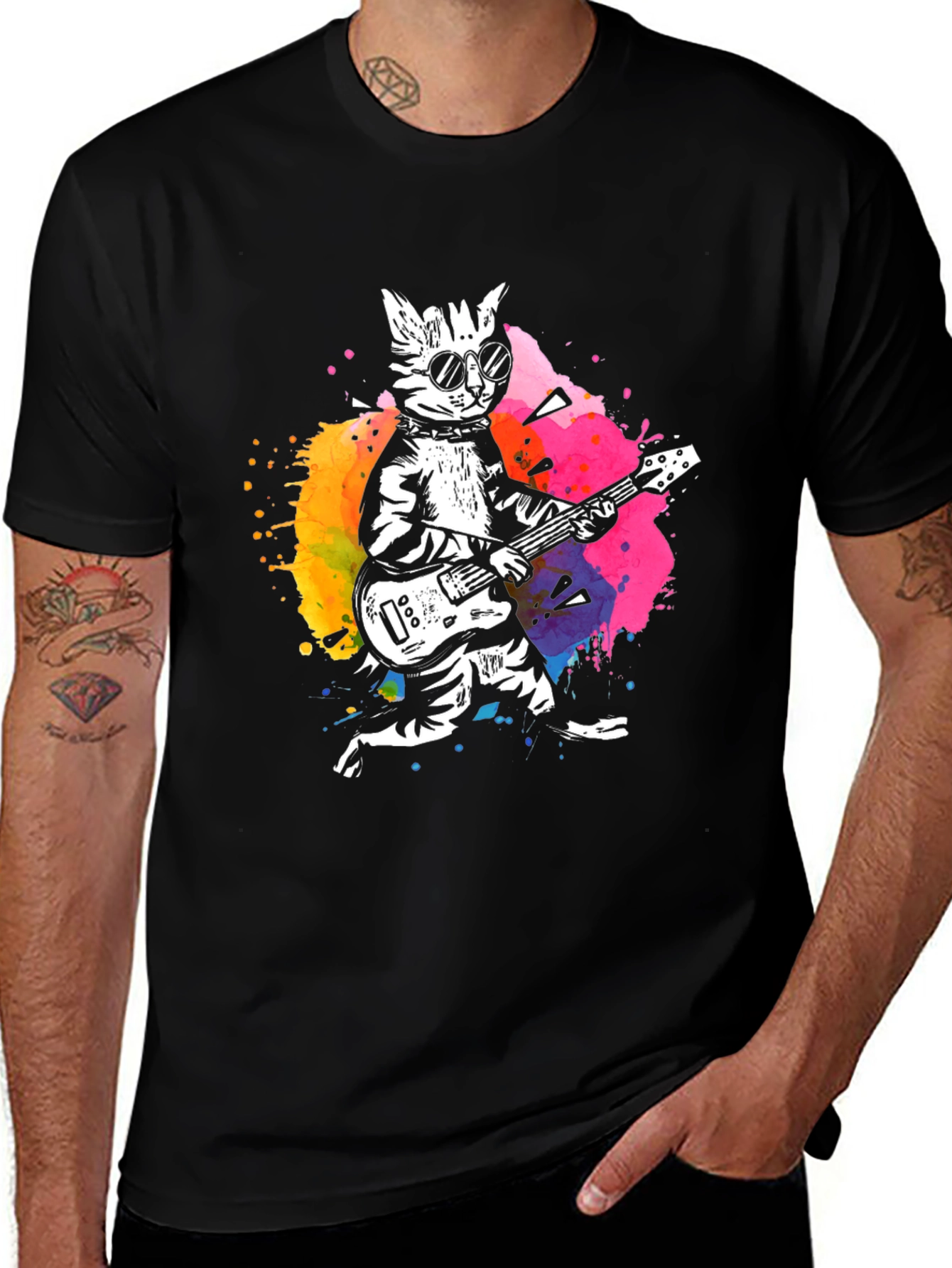 Camiseta Negra con Diseño de Gato Rockero