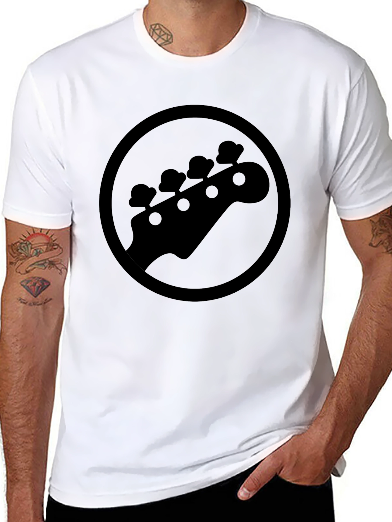 Camiseta Negra con Diseño de Cabeza de Guitarra Baja