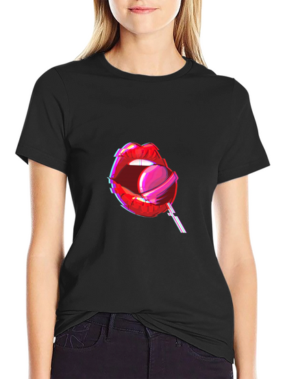 Camiseta Negra con Diseño de Labios y Piruleta