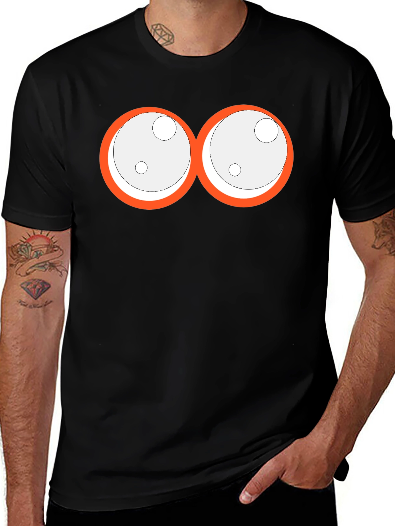 Camiseta Negra con Ojos de Dibujos Animados Naranja
