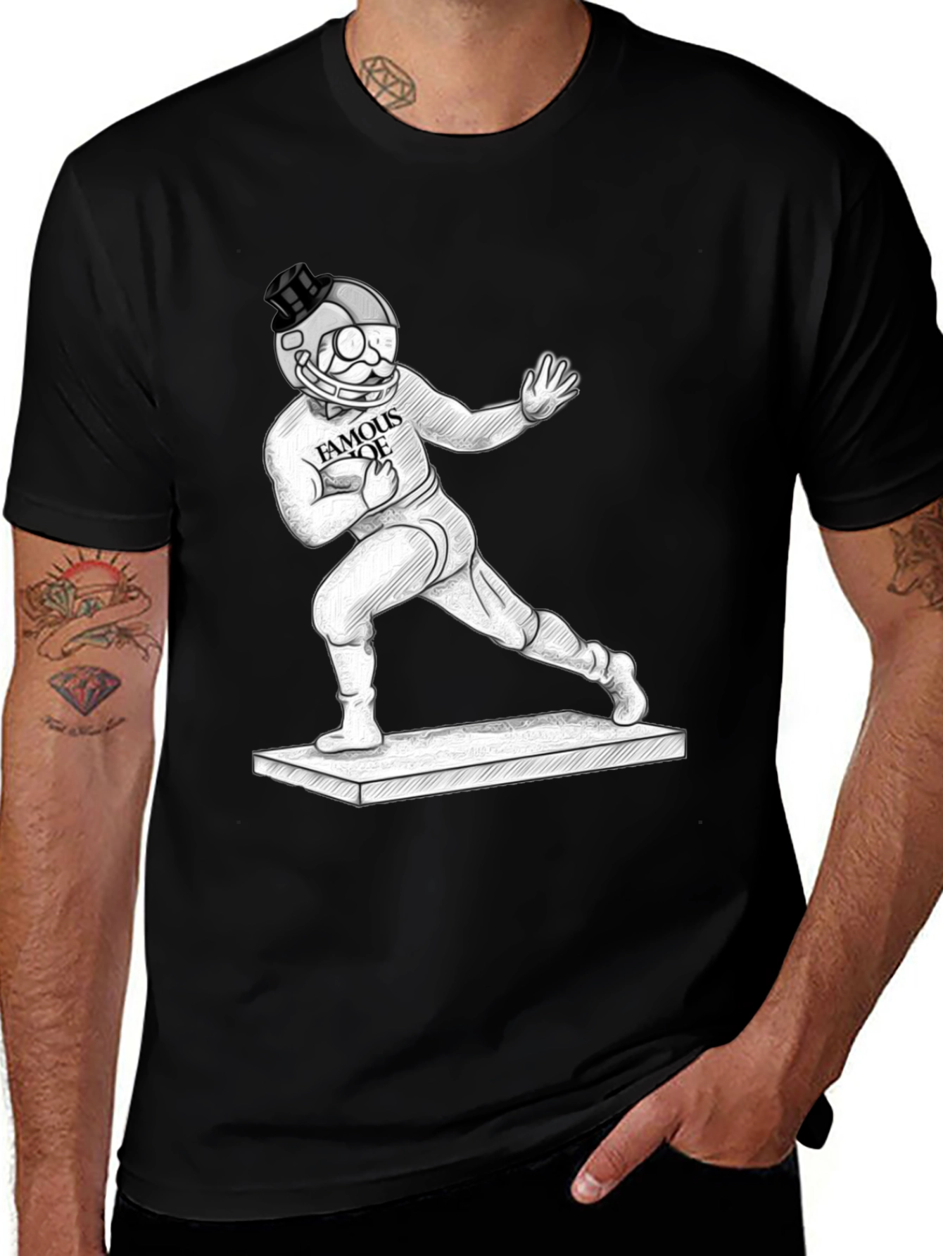 Camiseta Negra Gráfica Hombre Famous Joe Fútbol Americano