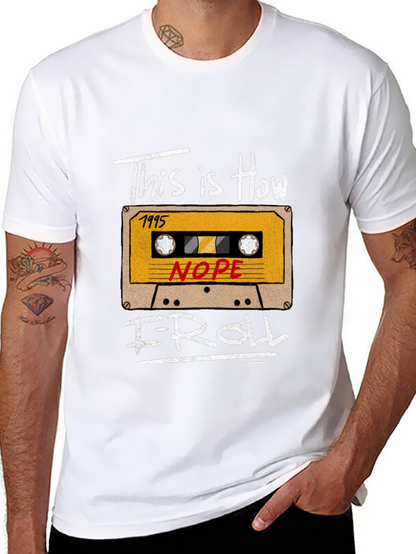 Camiseta Negra con Diseño de Casete Retro