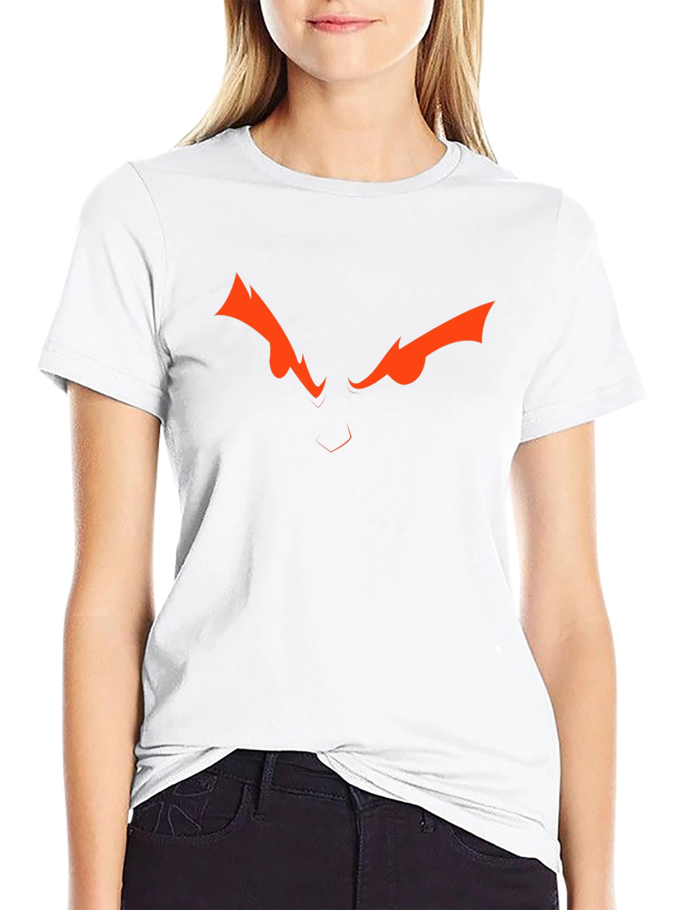 Camiseta Negra con Diseño de Ojos Naranja Intenso