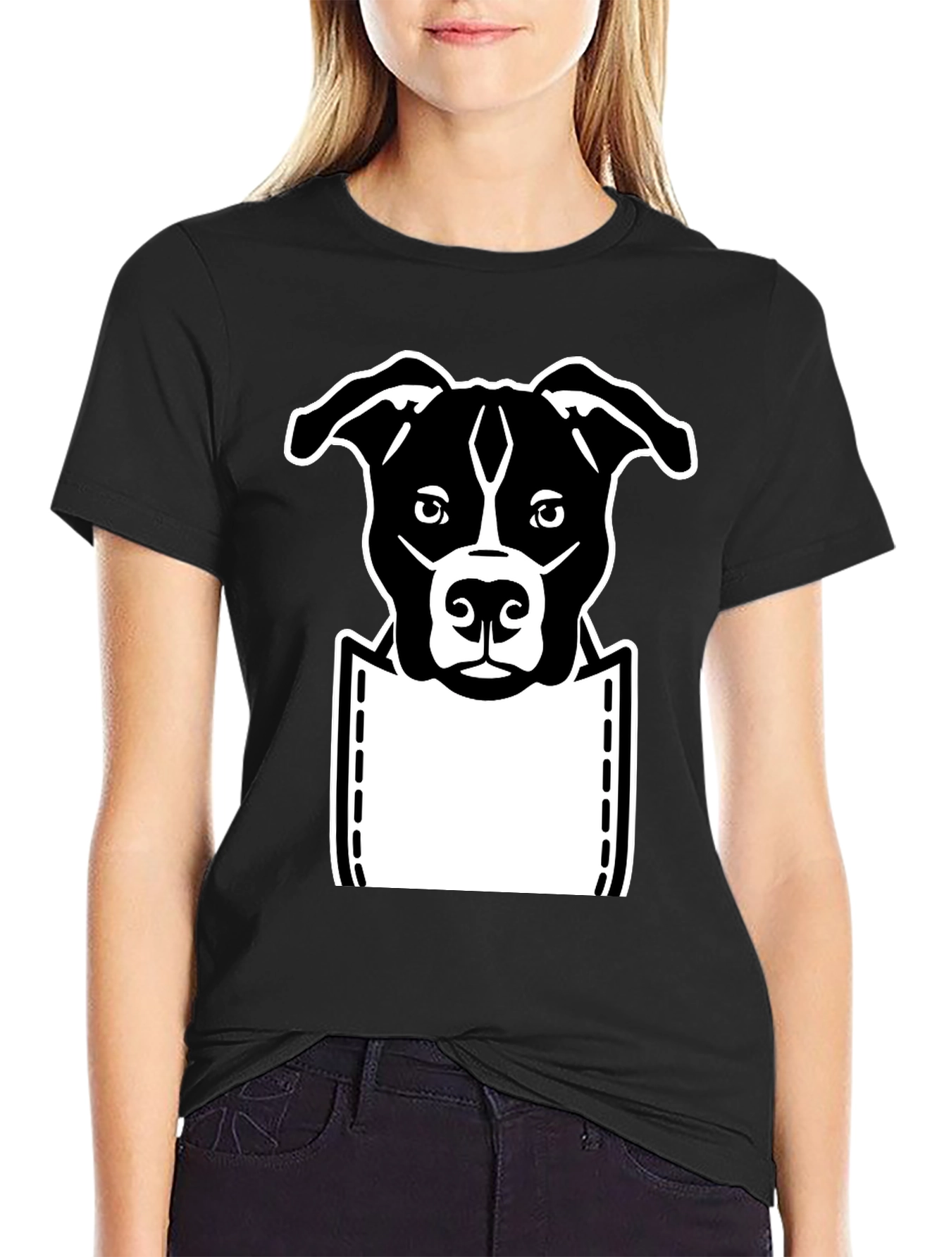 Camiseta Negra con Diseño de Perro en Bolsillo
