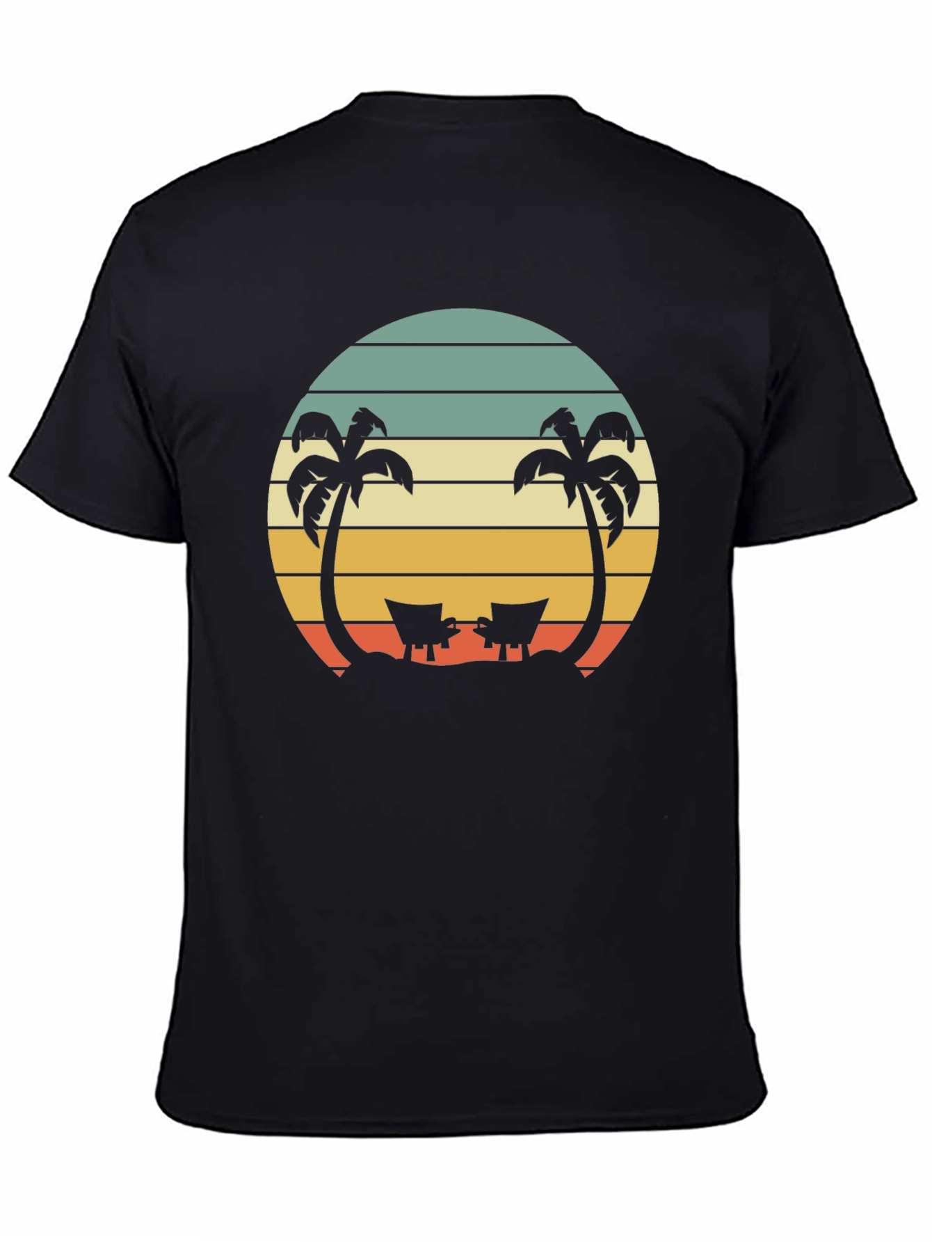 Camiseta Negra con Diseño Retro de Playa y Palmeras