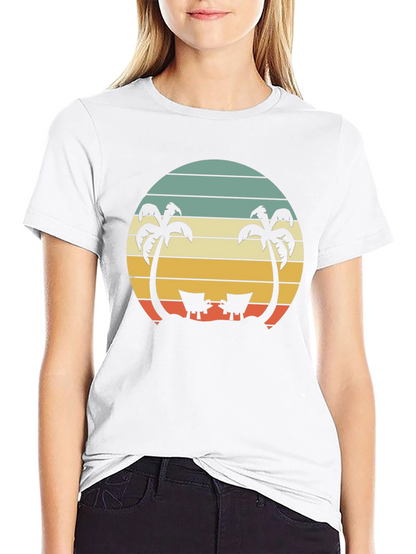 Camiseta Negra con Diseño Retro de Playa y Palmeras