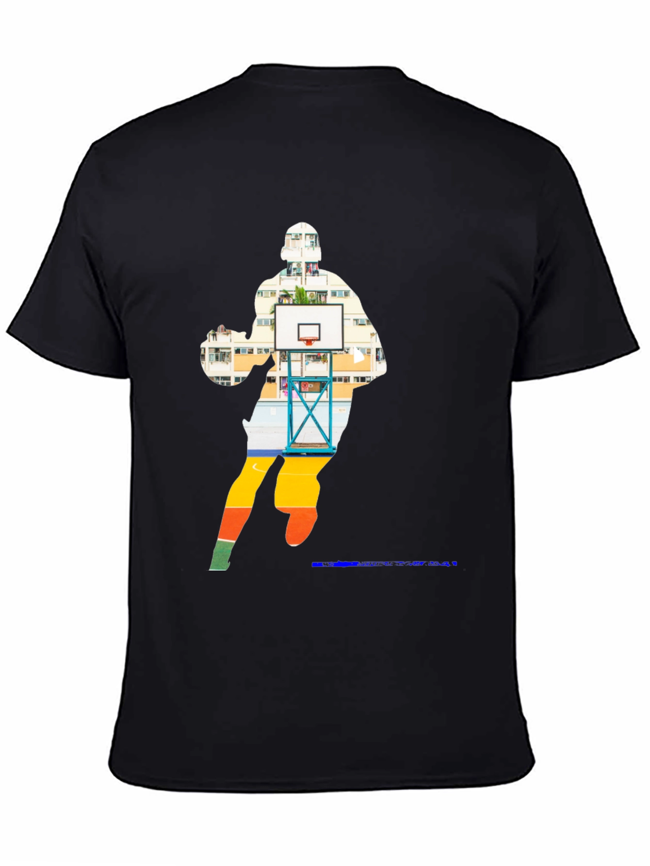 Camiseta Negra con Diseño de Baloncesto Urbano