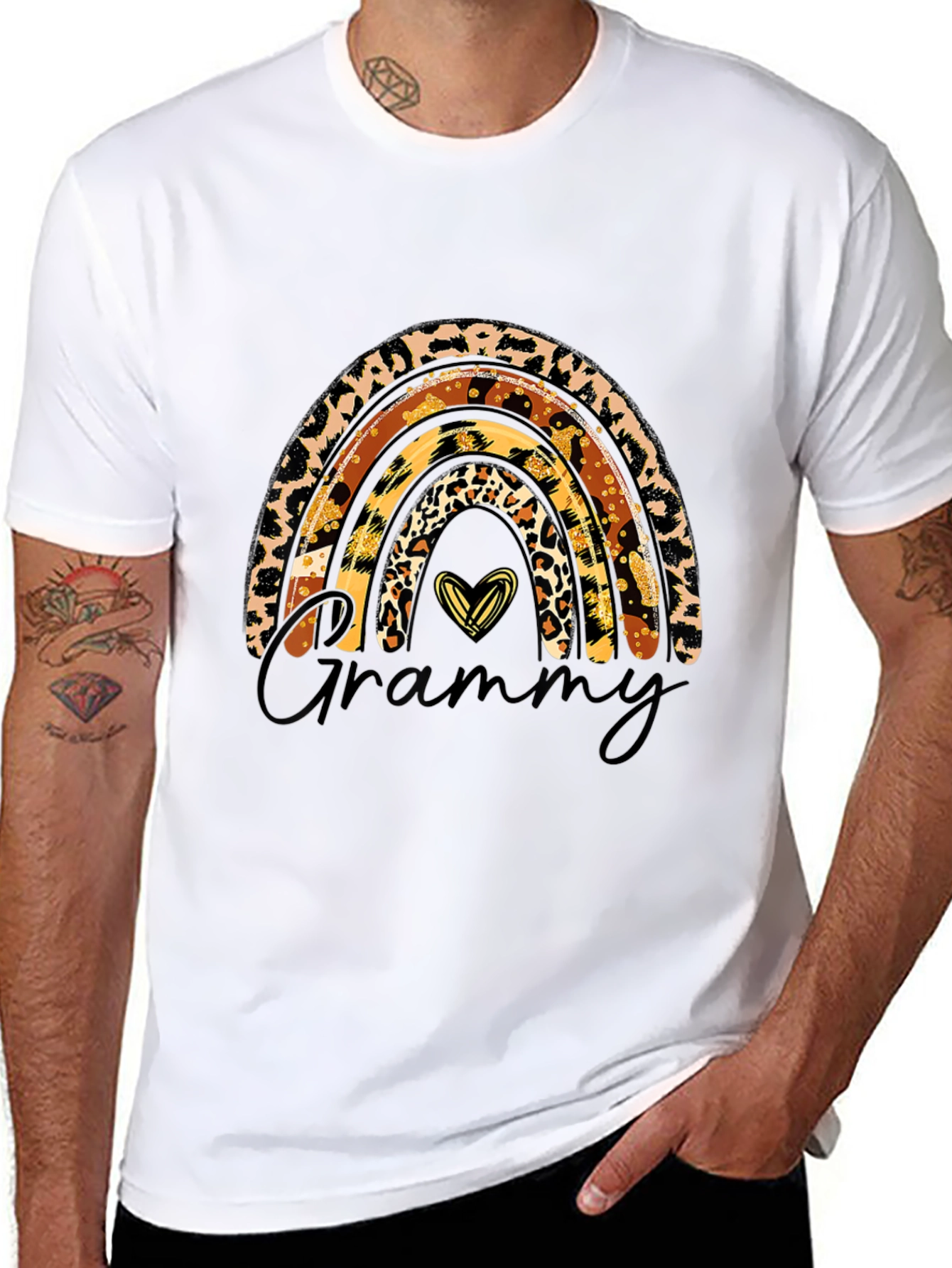 Camiseta Negra Diseño Grammy Arcoíris Animal Print