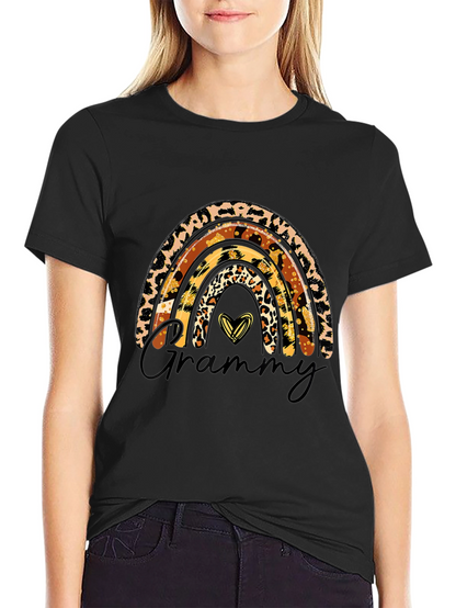 Camiseta Negra Diseño Grammy Arcoíris Animal Print