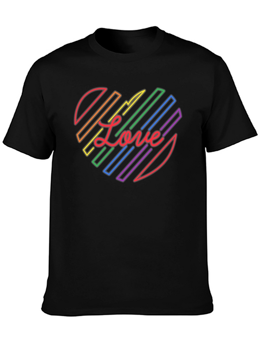 Camiseta Negra con Corazón de Amor LGBT