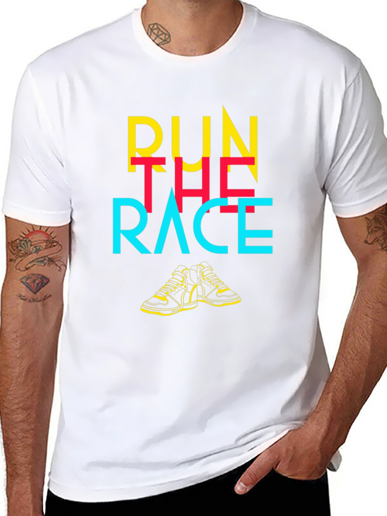 Camiseta Negra con Diseño Gráfico Run The Race