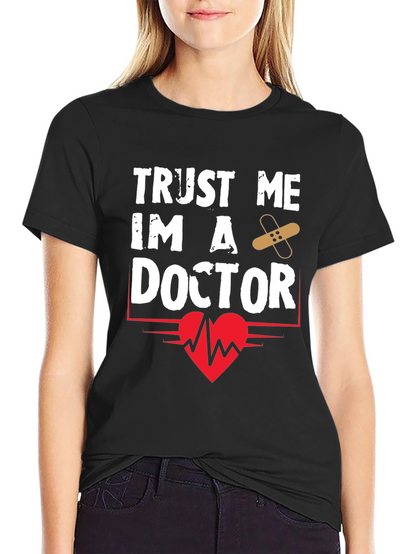 Camiseta Negra Confía en mí soy doctor