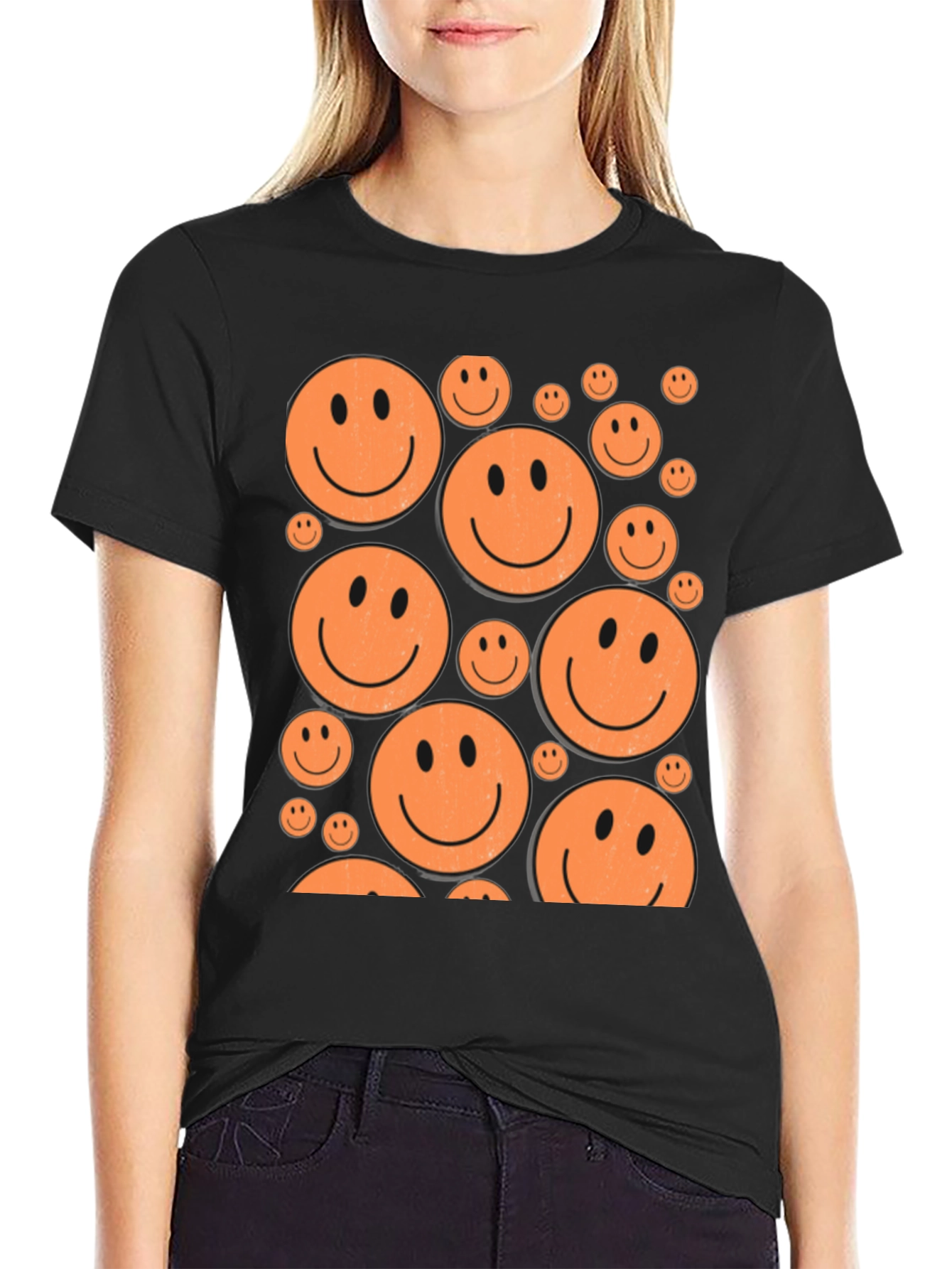 Camiseta Negra con Caritas Sonrientes Naranjas