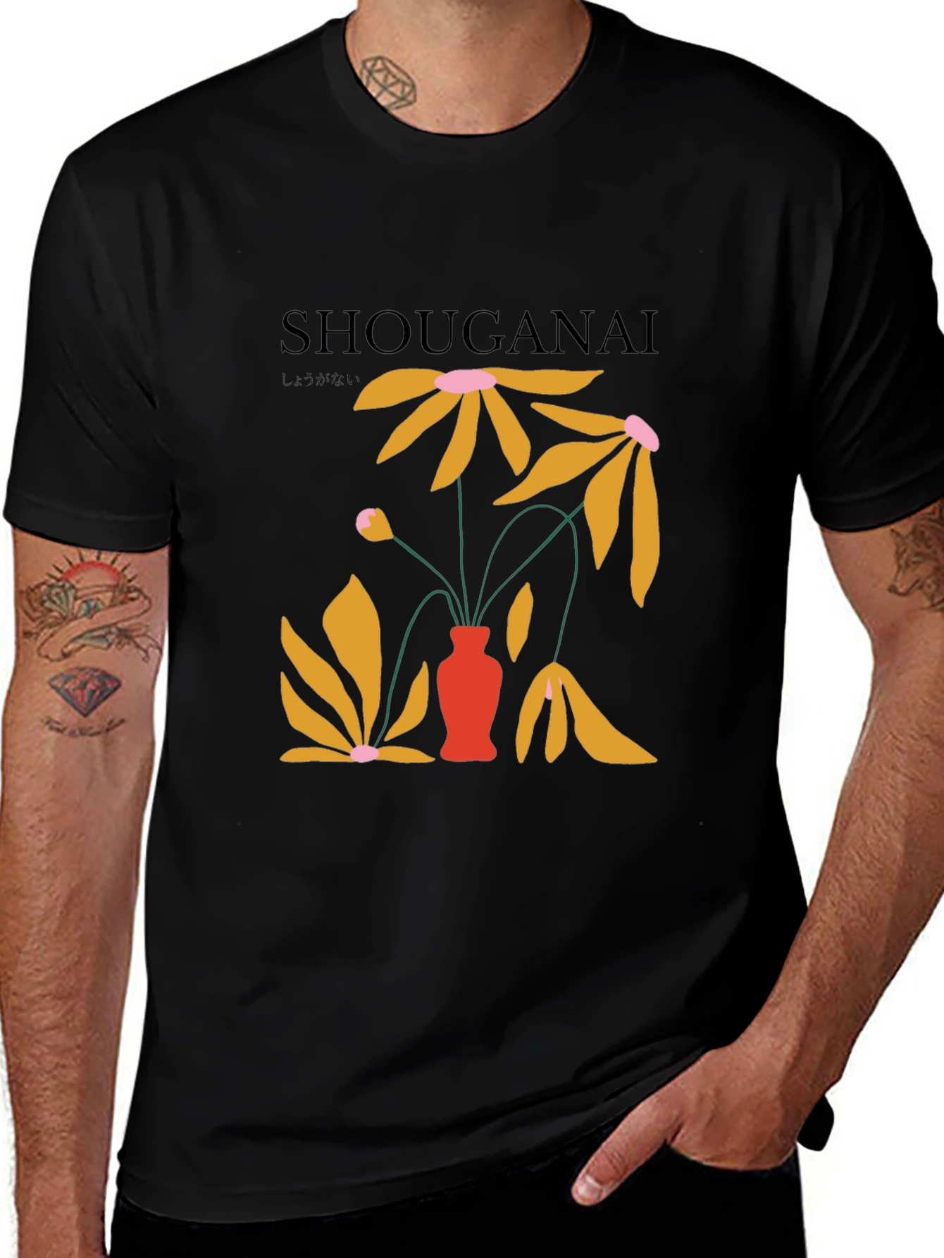 Camiseta Negra con Diseño Floral Abstracto Japonés