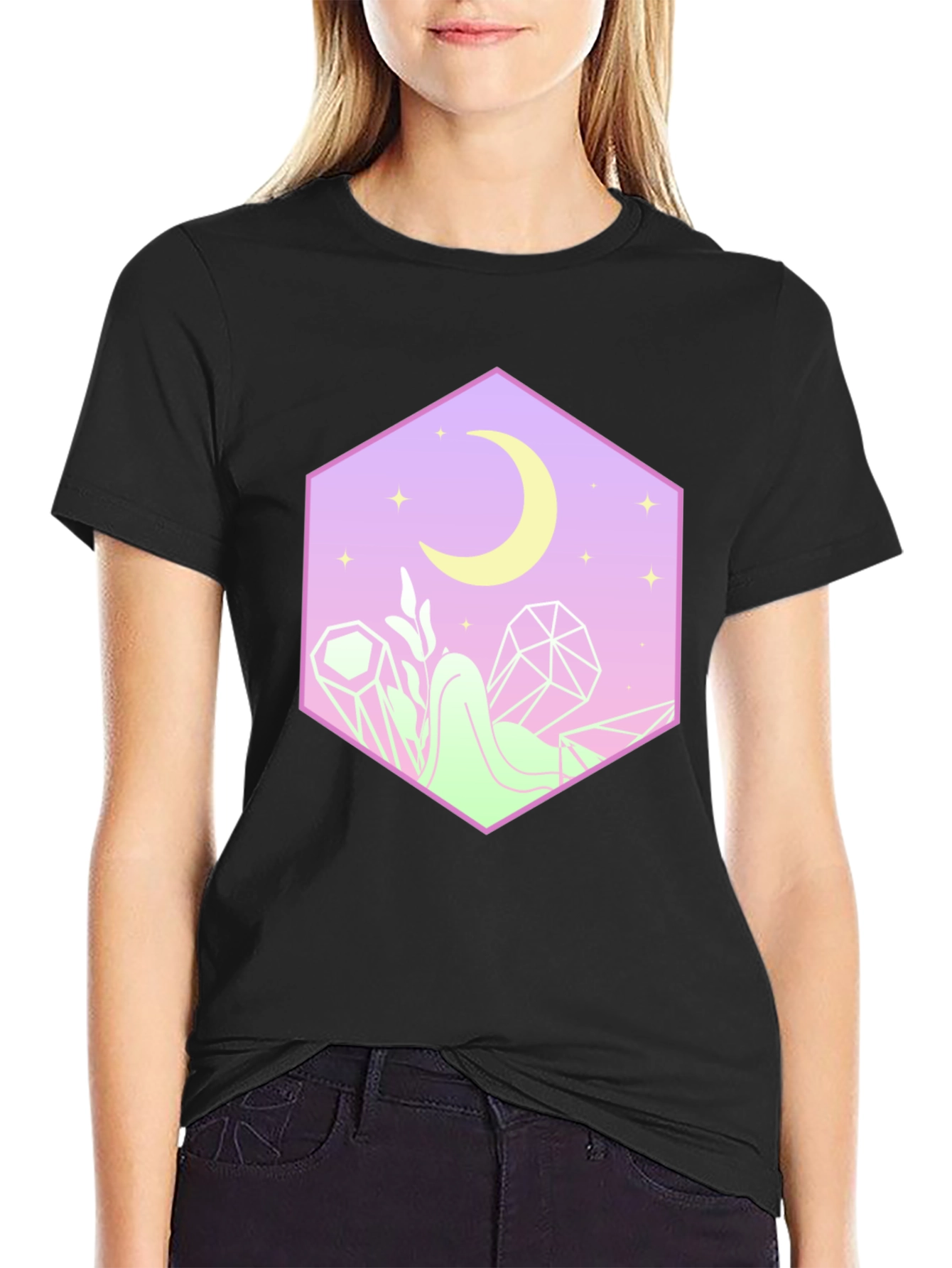 Camiseta Negra con Diseño Místico de Luna y Cristales