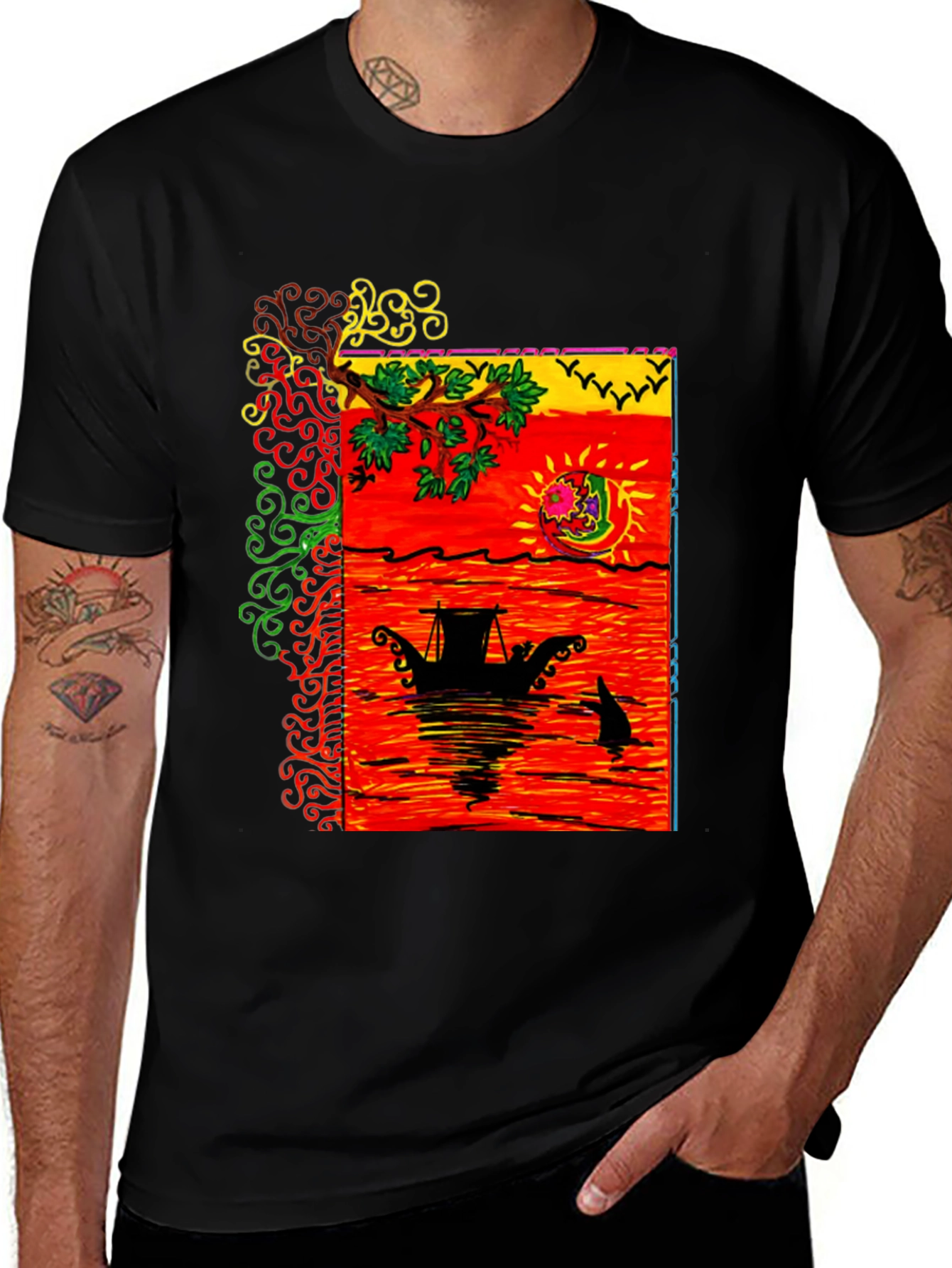 Camiseta Negra con Diseño Artístico de Barco al Atardecer