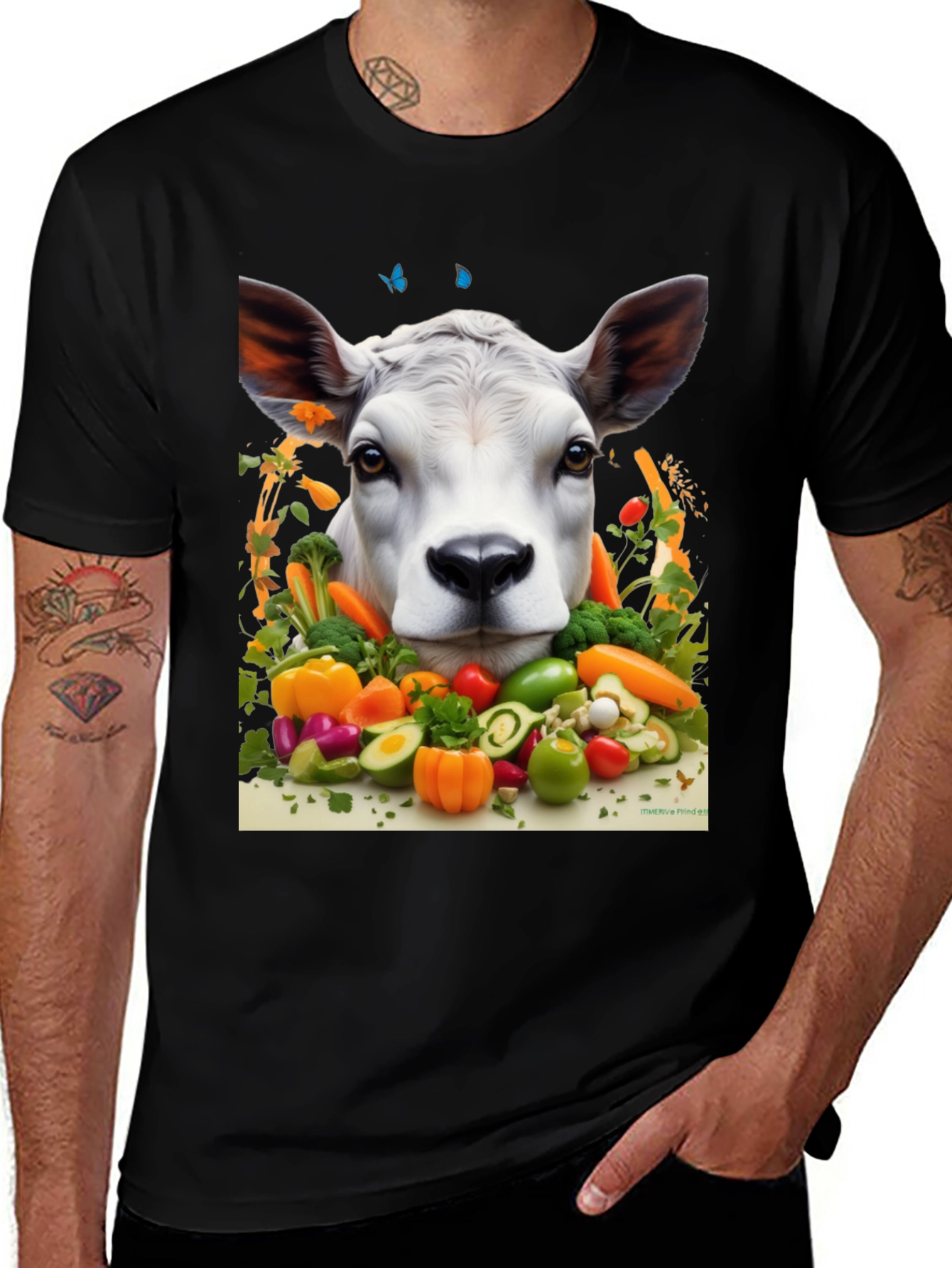 Camiseta Negra con Diseño de Vaca Vegana