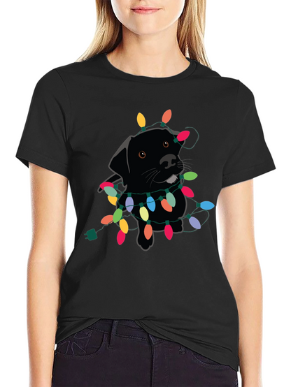 Camiseta Negra con Perro Labrador y Luces Navideñas