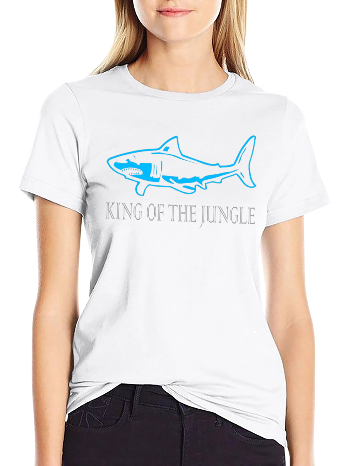 Camiseta Negra Tiburón Rey de la Jungla