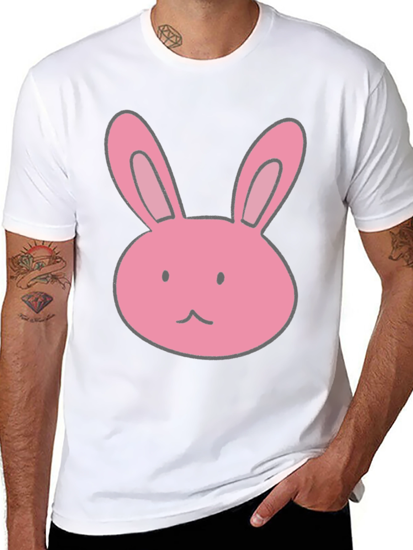 Camiseta Negra con Diseño de Conejo Rosa