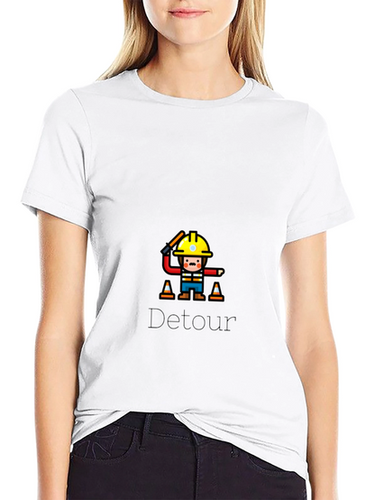 Camiseta Negra Detour con Diseño de Construcción