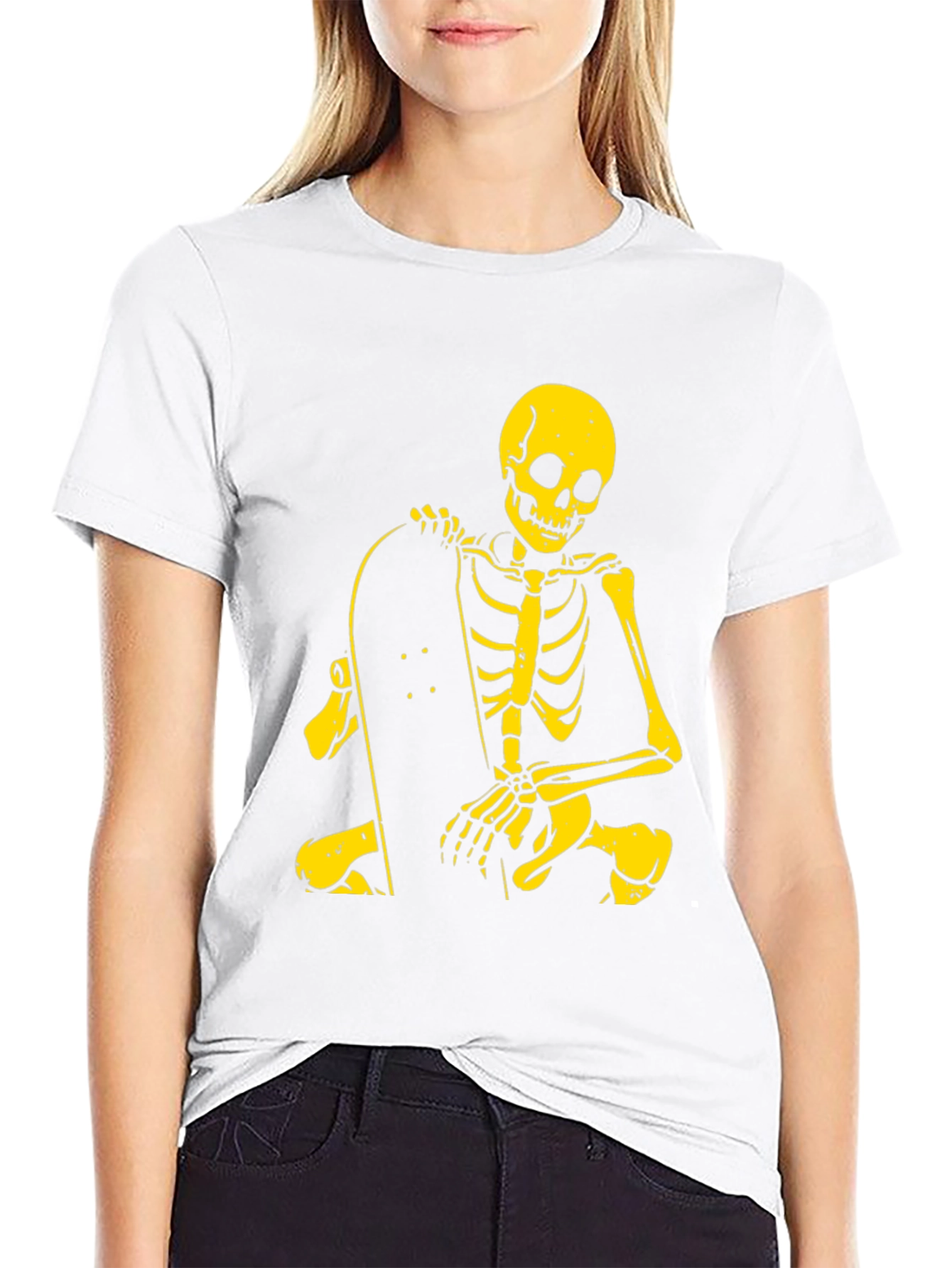Camiseta Negra con Esqueleto Skater Amarillo