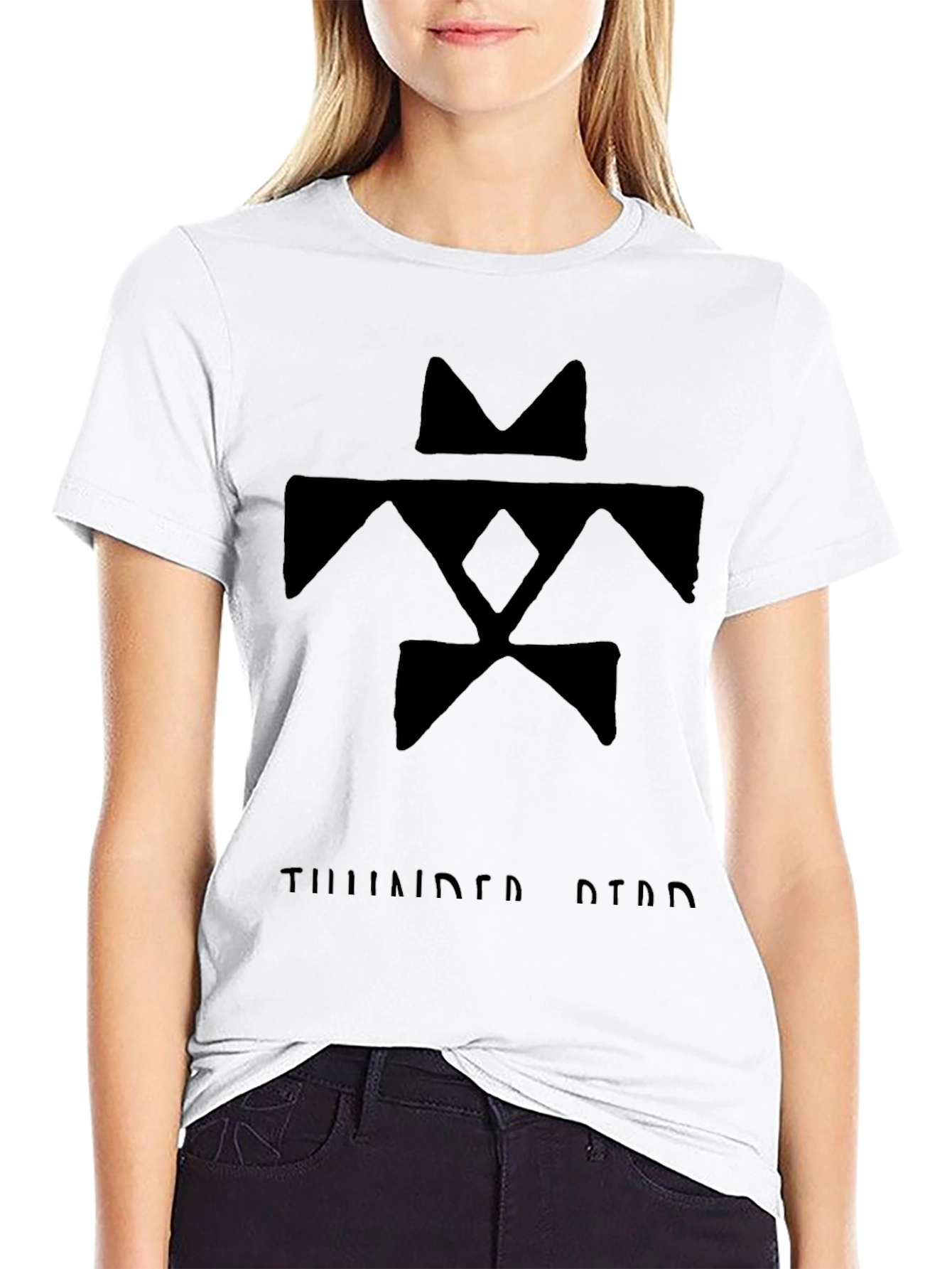 Camiseta Negra con Diseño Tribal Thunderbird
