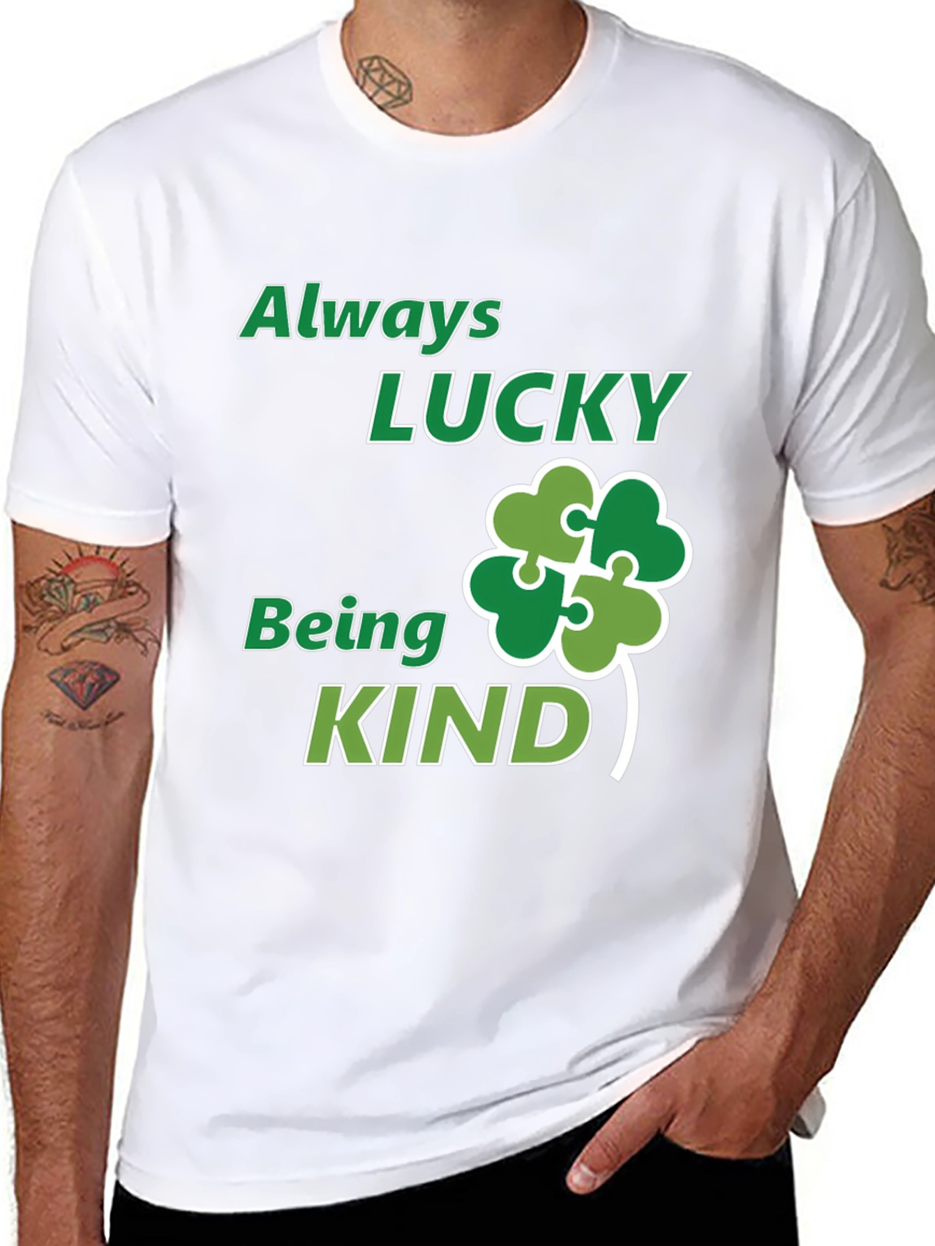 Camiseta Negra: Siempre Afortunado Siendo Amable