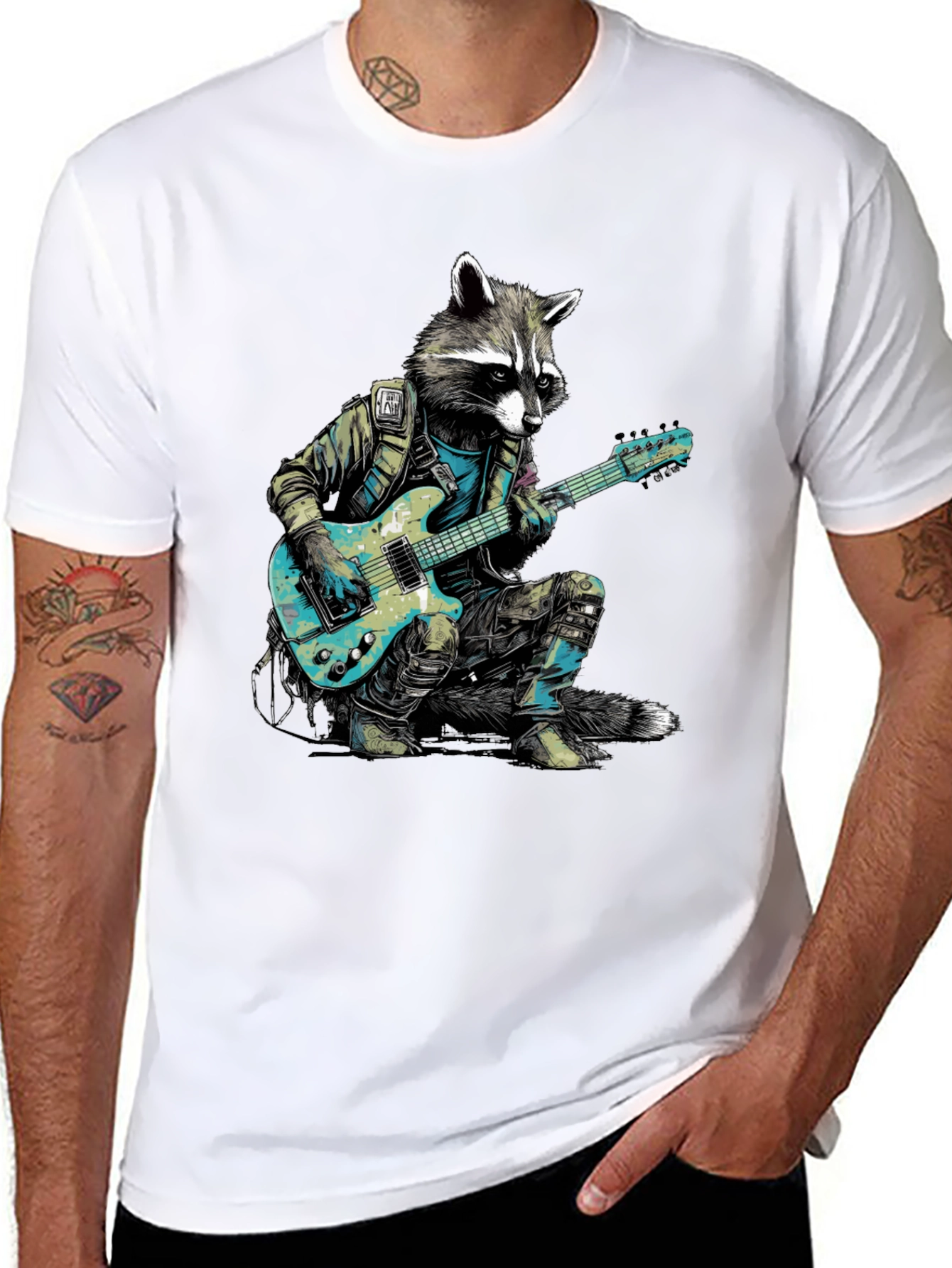Camiseta Negra con Mapache Rockero Guitarrista