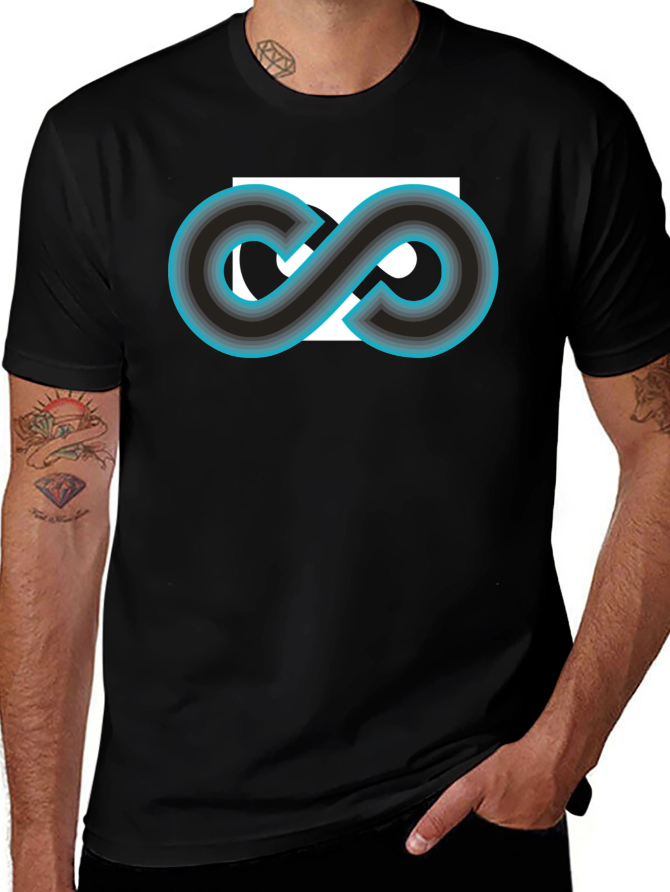 Camiseta Negra con Diseño Infinito Retro