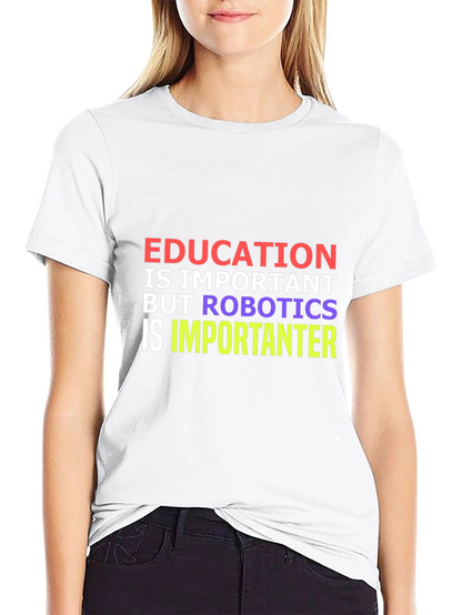 Camiseta Negra: Educación vs Robótica - ¡Importancia Divertida!