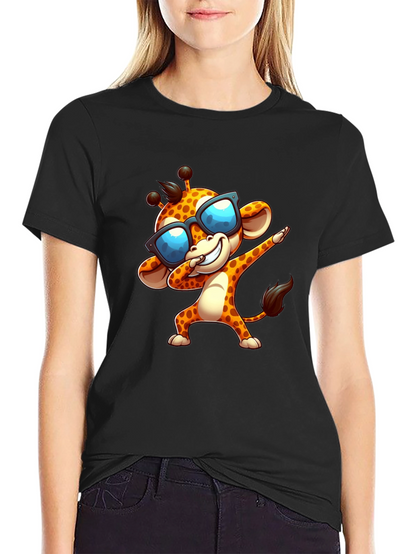 Camiseta Negra con Jirafa Dabbing y Gafas de Sol