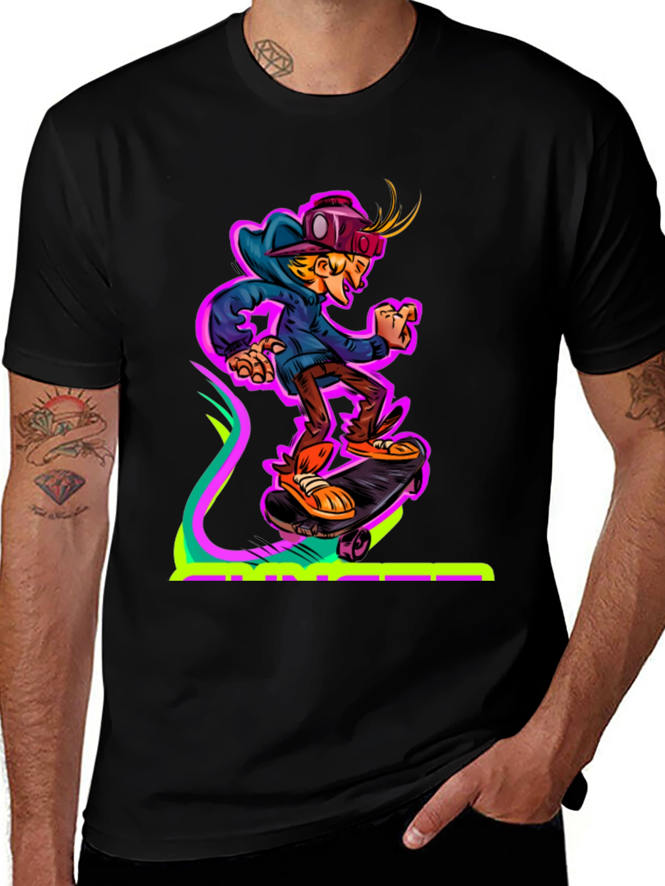 Camiseta Negra con Diseño de Skater Virtual