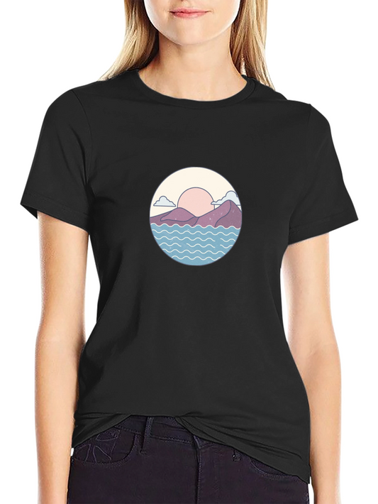 Camiseta Negra con Diseño de Paisaje Circular
