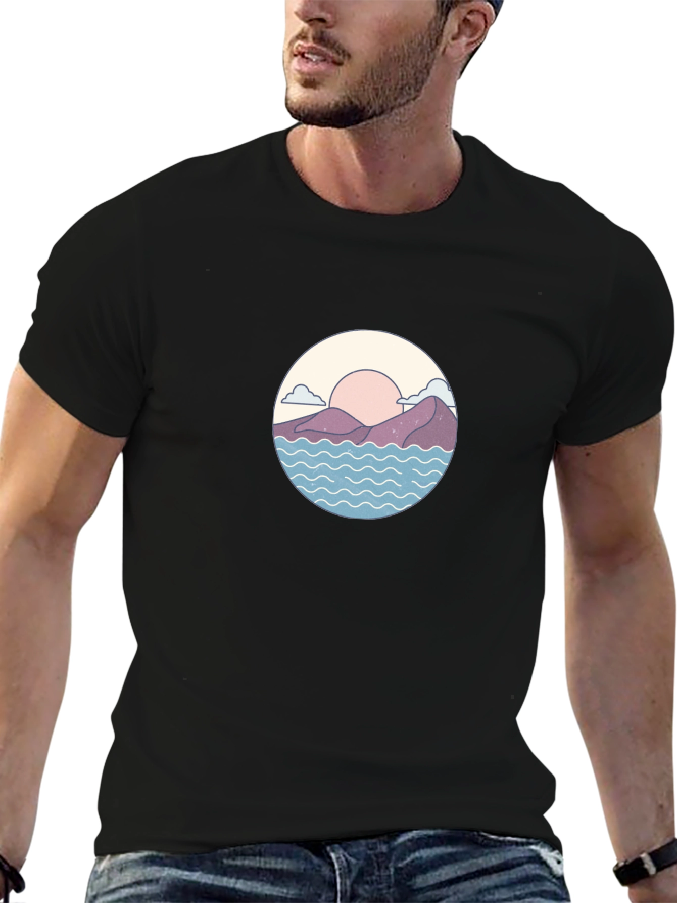 Camiseta Negra con Diseño de Paisaje Circular