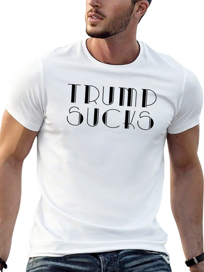 Camiseta Negra con Texto Político Trump Sucks